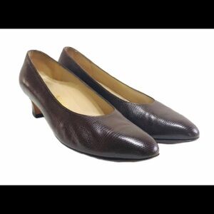 Salvatore Ferragamo Womens 1 inch Heel Pumps